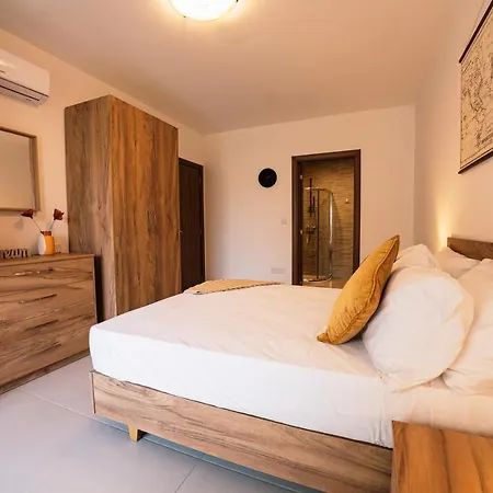 Apartman Modern In Malta's Charming