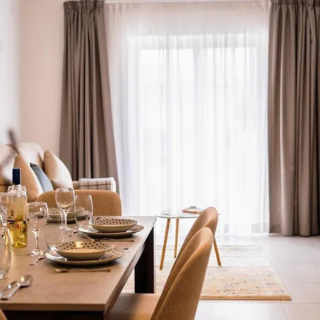 Modern In Malta's Charming Apartman *