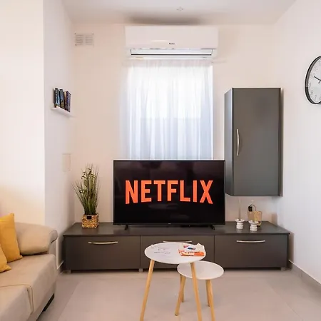 Modern In Malta's Charming * 모스타