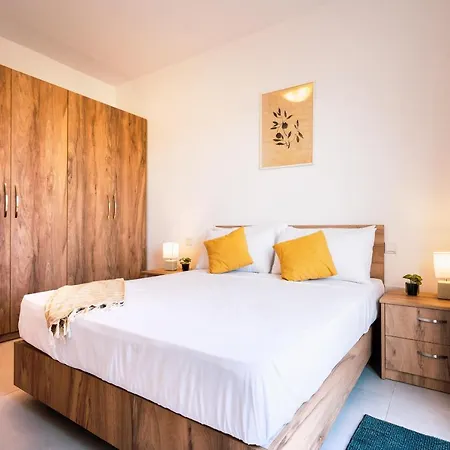 Apartman Modern In Malta's Charming
